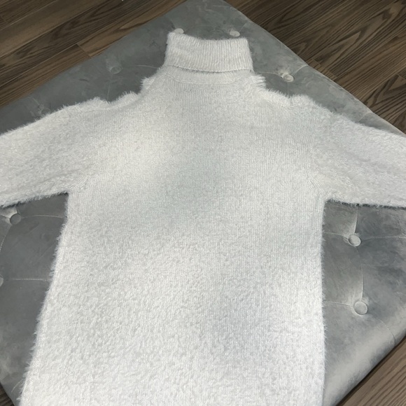 Fuzzy sweater dress - Picture 3 of 3